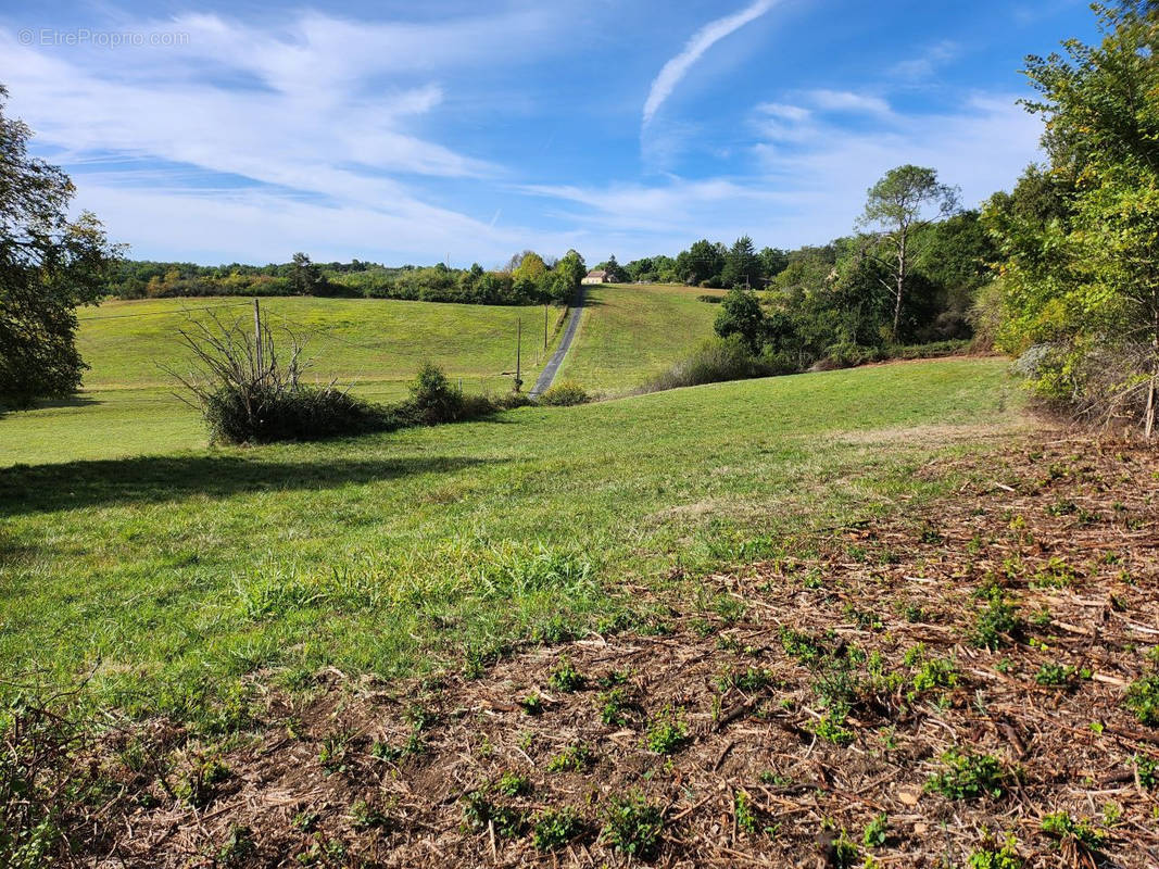 Terrain à VILLAMBLARD