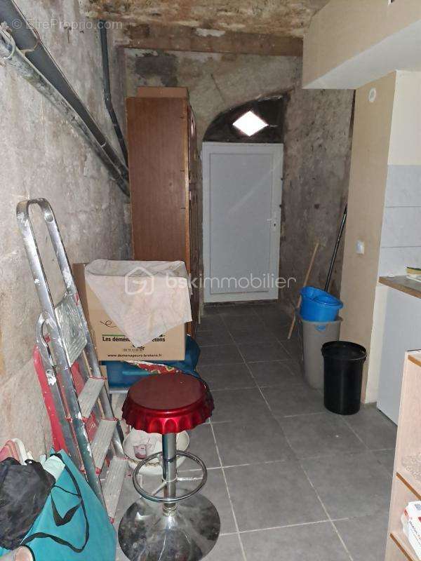 Appartement à POUSSAN