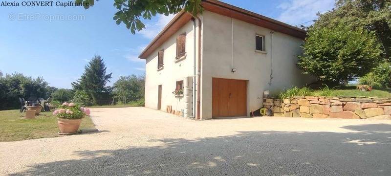 Maison à CONFRANCON