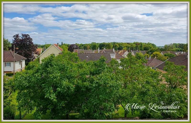 Appartement à PONT-SAINTE-MARIE