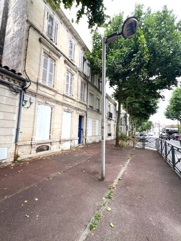 Appartement à SAINTES