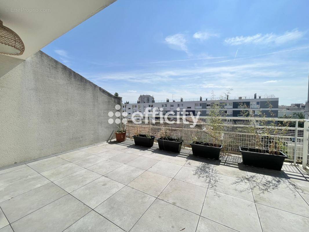 Appartement à ASNIERES-SUR-SEINE