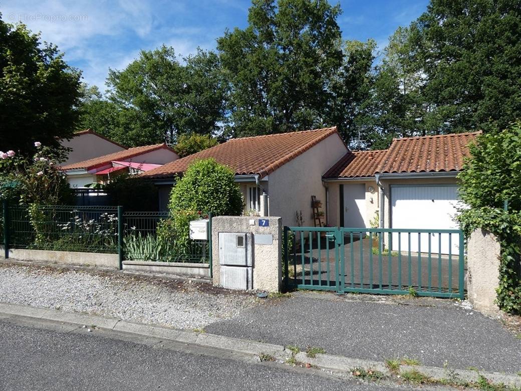 Maison à TRIE-SUR-BAISE