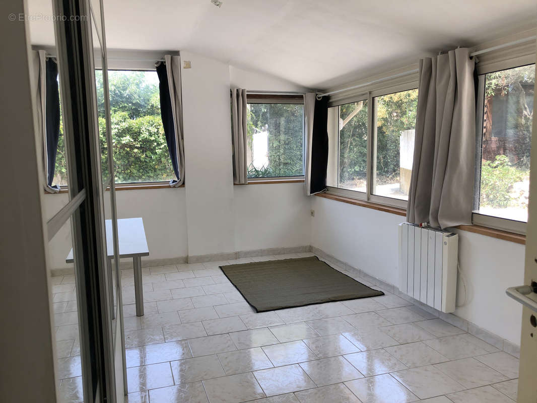 Appartement à MARSEILLE-11E