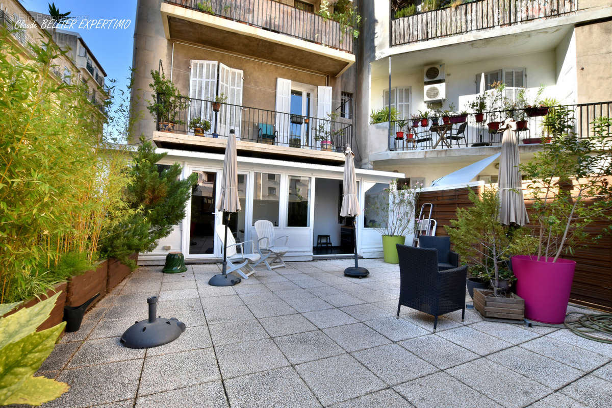 Appartement à MARSEILLE-4E