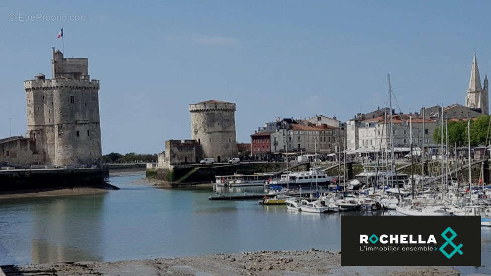 Autre à LA ROCHELLE