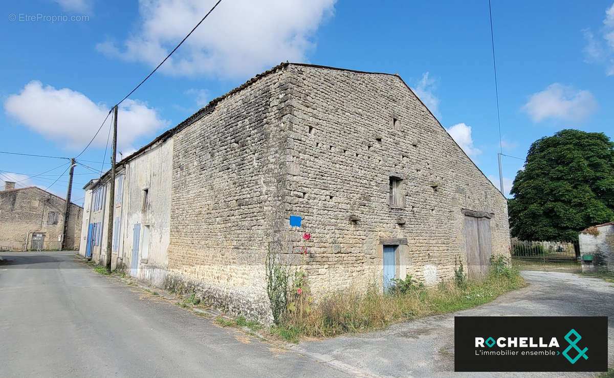 Maison à CHERBONNIERES