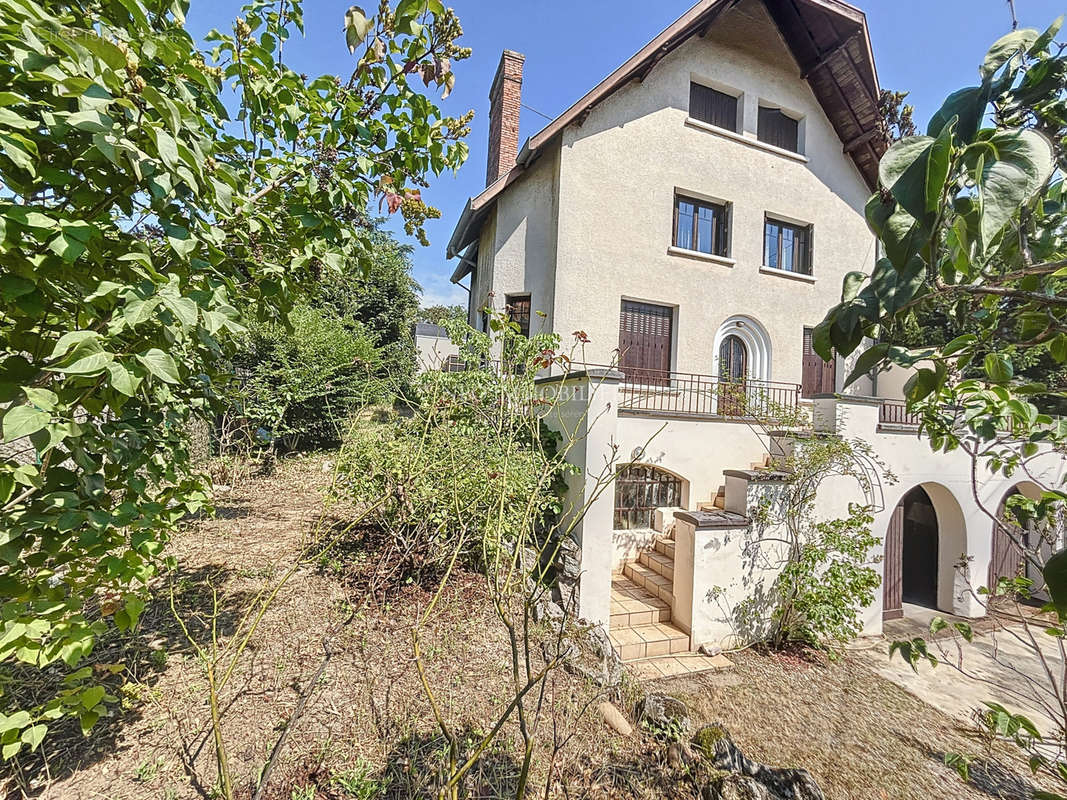 Maison à SAINTE-FOY-LES-LYON