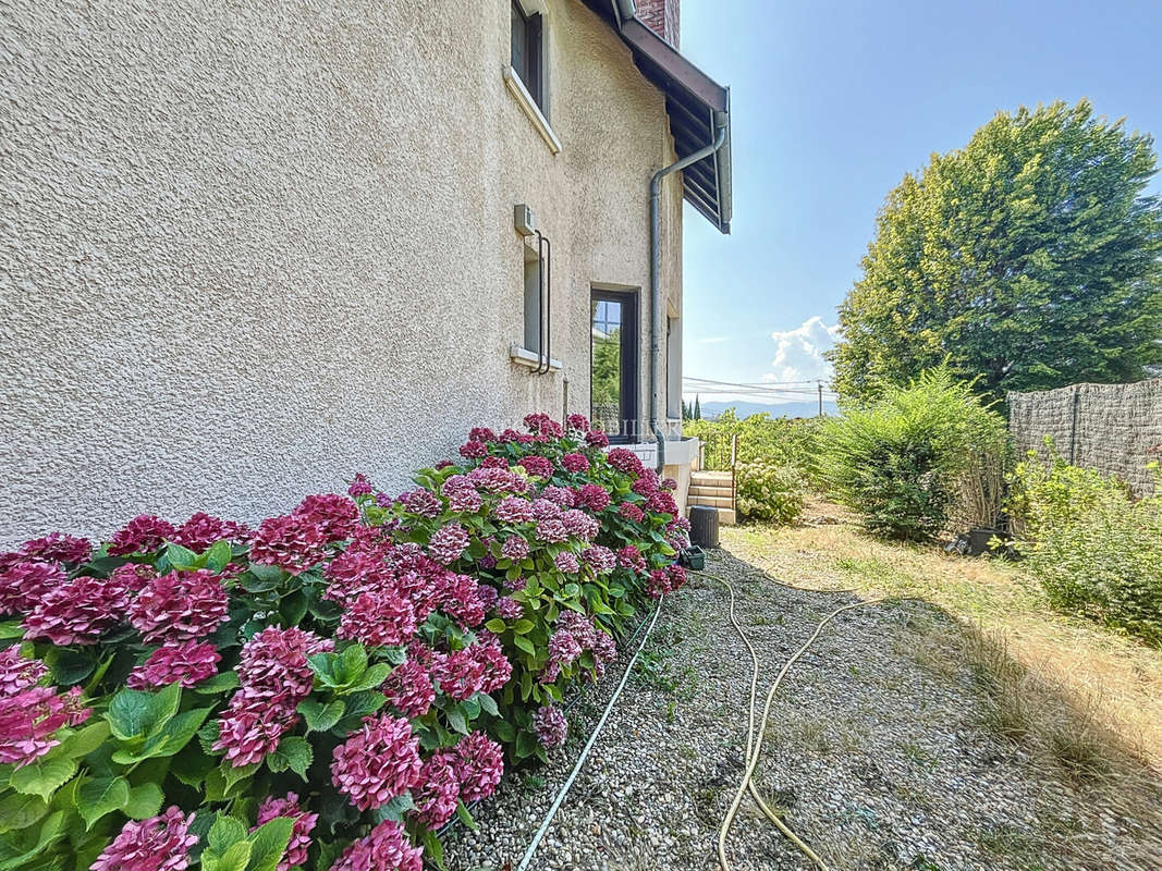 Maison à SAINTE-FOY-LES-LYON