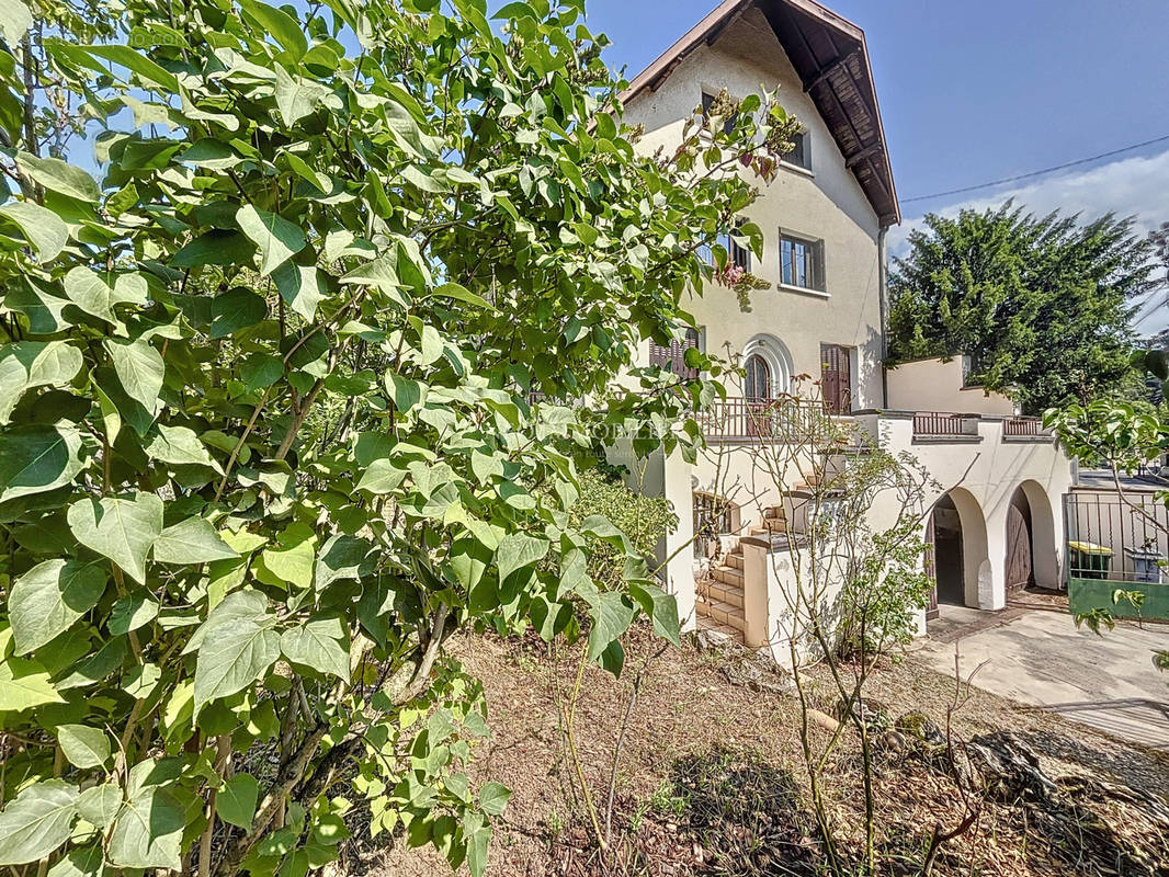 Maison à SAINTE-FOY-LES-LYON