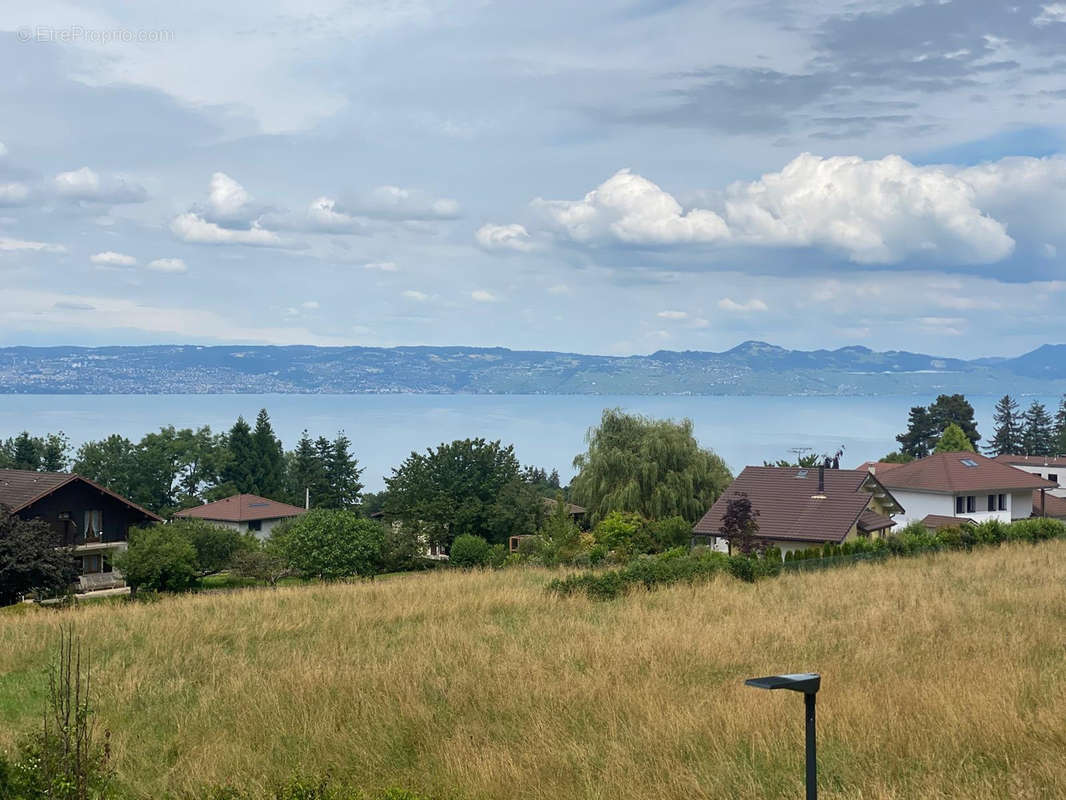 Appartement à EVIAN-LES-BAINS