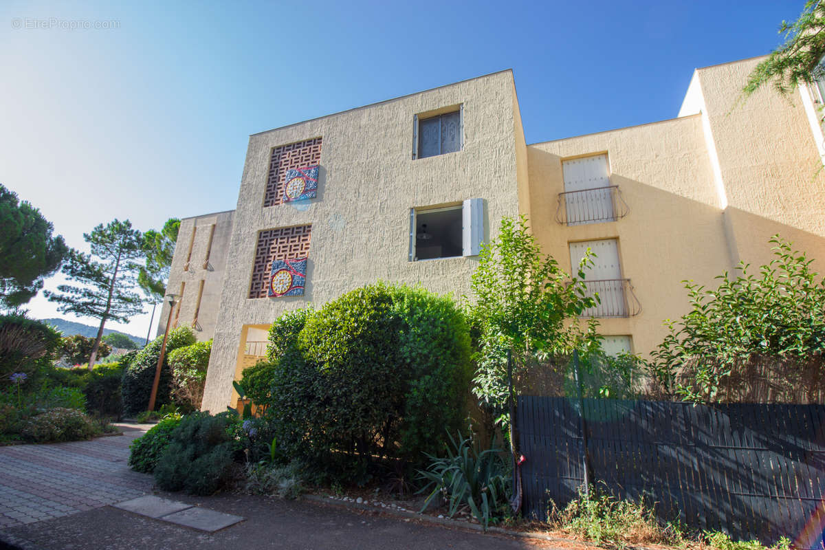 Appartement à SAINT-CYR-SUR-MER