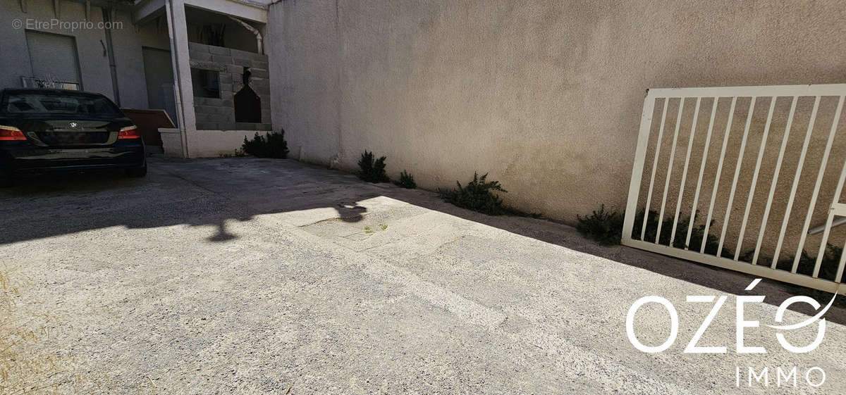 Parking à PERPIGNAN