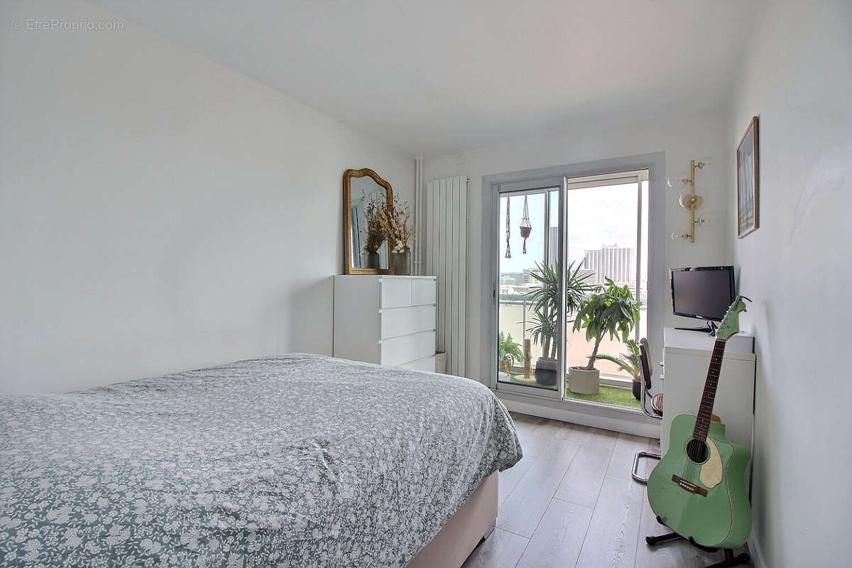 Appartement à PARIS-14E