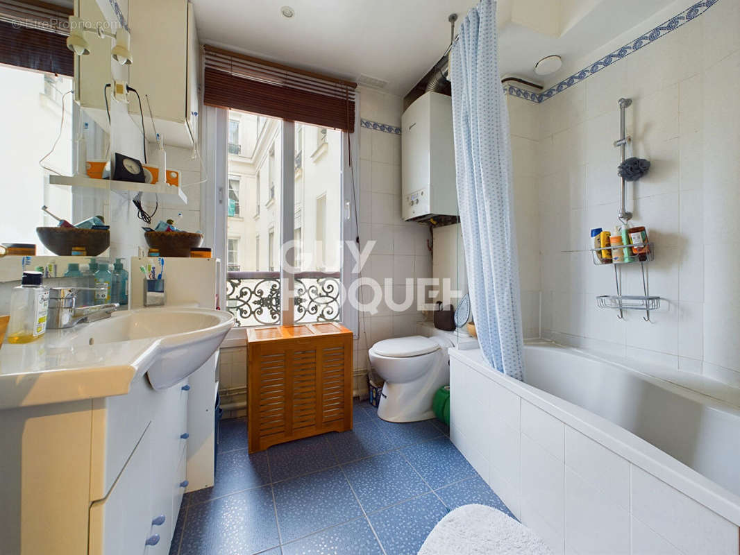 Appartement à PARIS-10E