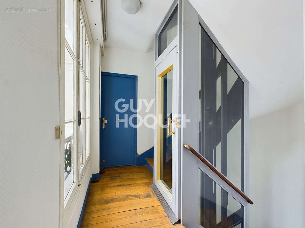 Appartement à PARIS-10E