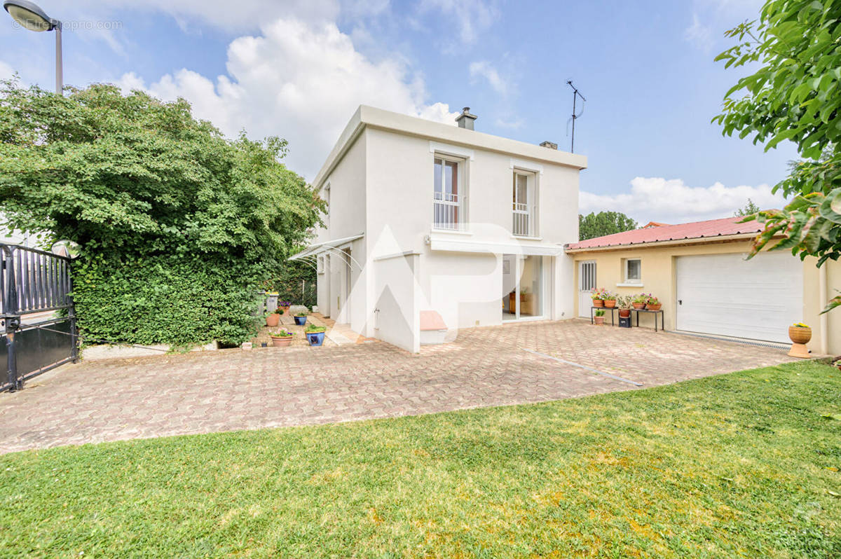 Maison à RUEIL-MALMAISON