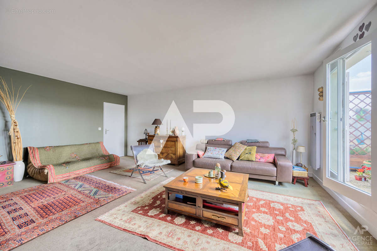 Appartement a louer rueil-malmaison - 5 pièce(s) - 118 m2 - Surfyn