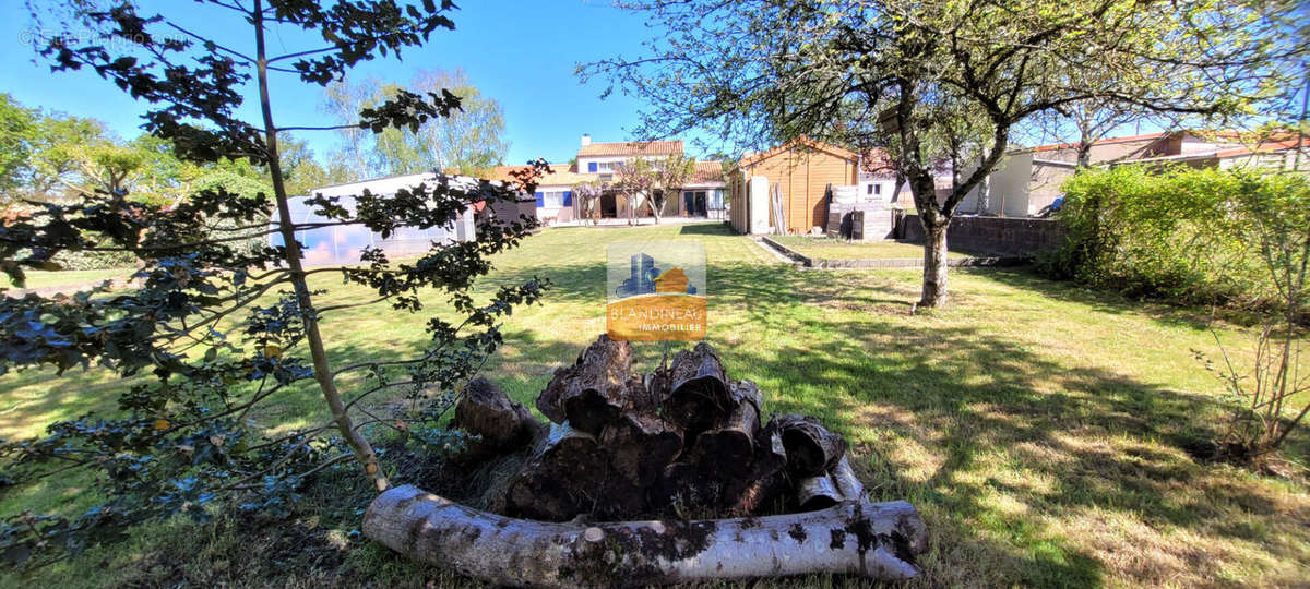 Maison à BOUGUENAIS