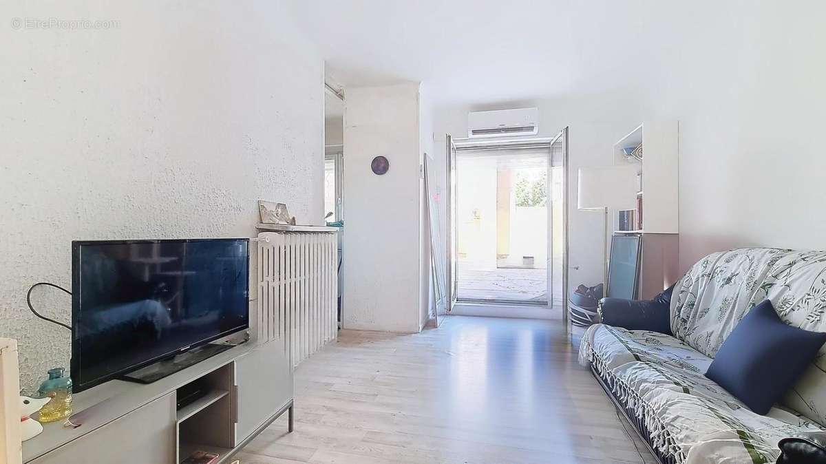 Photo 2 - Appartement à MARSEILLE-5E