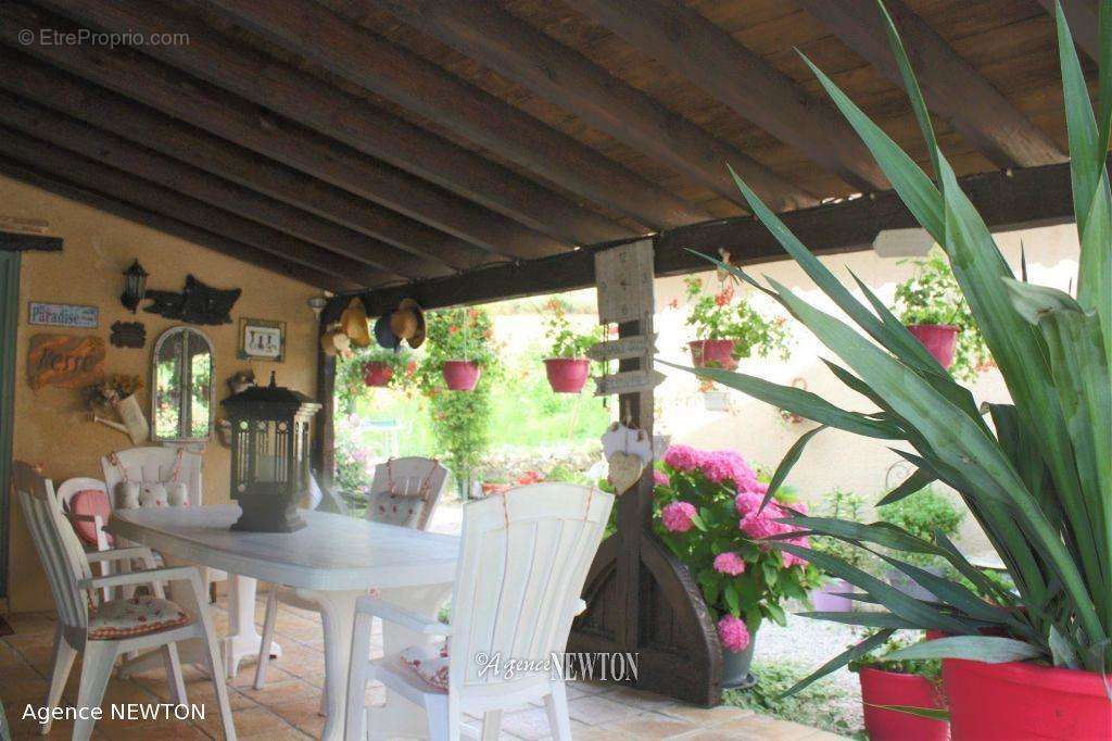  La Terrasse couverte - Maison à CASTELMORON-SUR-LOT