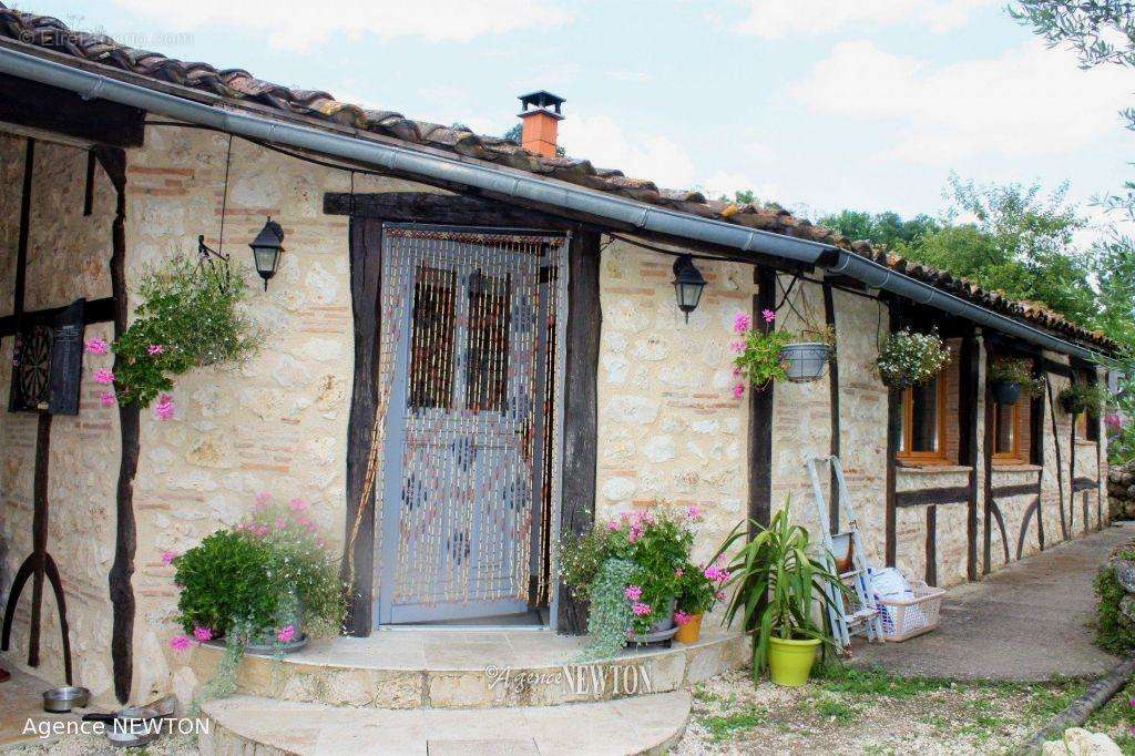 Entrée de la deuxième maison - Maison à CASTELMORON-SUR-LOT