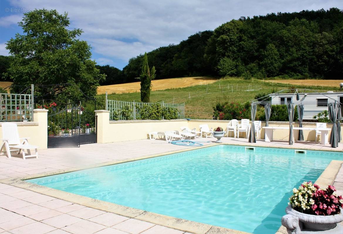 La Piscine - Maison à CASTELMORON-SUR-LOT