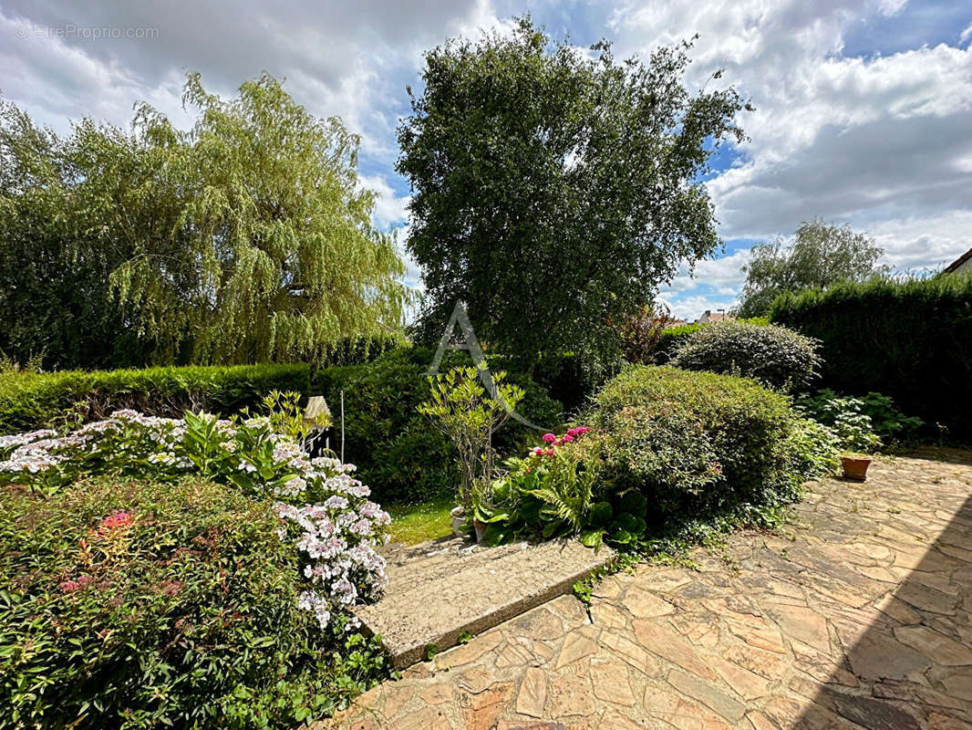 Maison à LES ALLUETS-LE-ROI