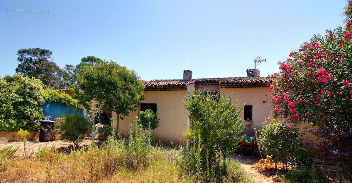 Maison à MOUGINS