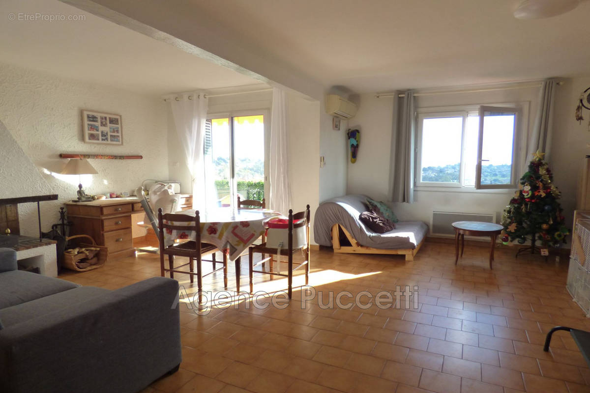 Appartement à VENCE