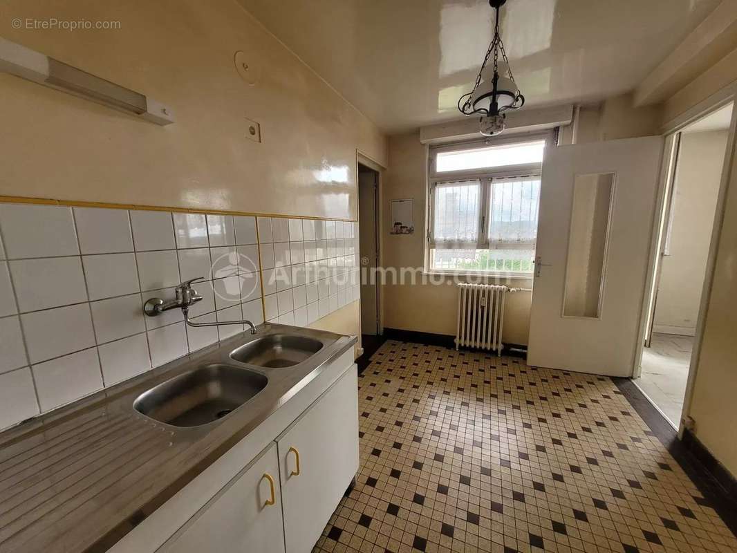 Appartement à CHARLEVILLE-MEZIERES