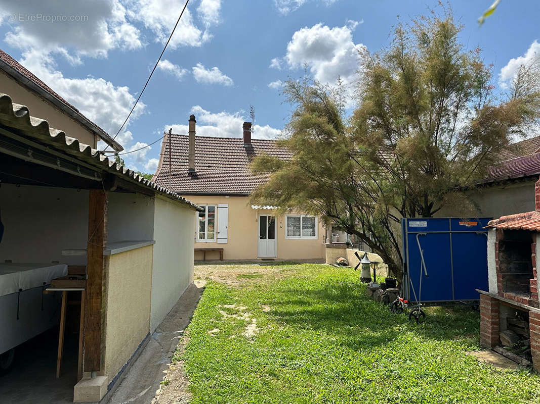 Maison à SAINT-GERMAIN-DU-BOIS