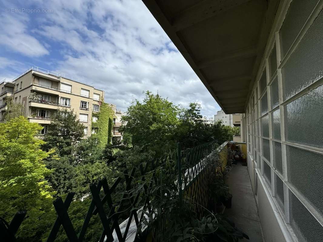 Appartement a louer paris-16e-arrondissement - 5 pièce(s) - 125 m2 - Surfyn