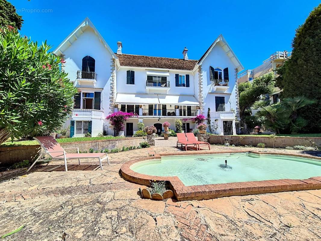 Appartement à CANNES