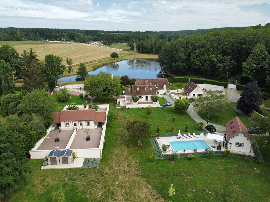 Maison à MANOU