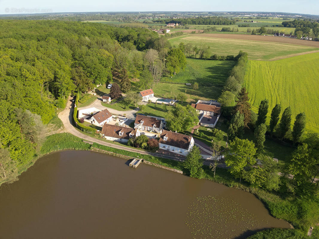 Maison à MANOU