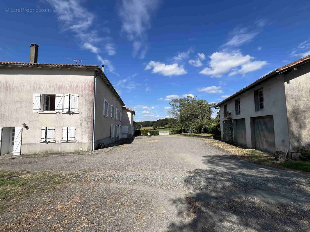 Maison à CHABANAIS