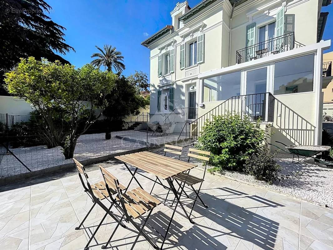 Appartement à CANNES