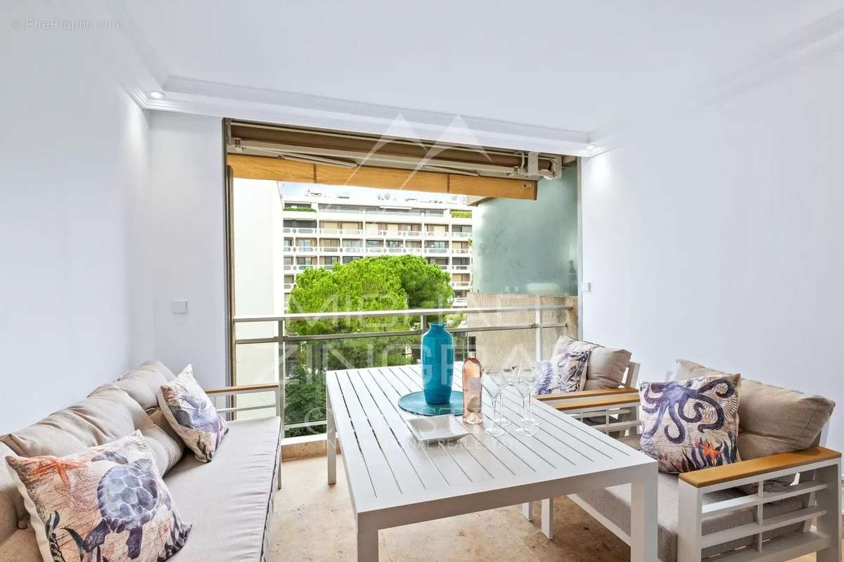 Appartement à CANNES