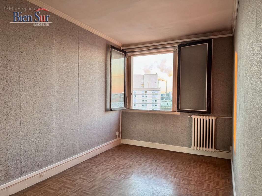 Appartement à IVRY-SUR-SEINE