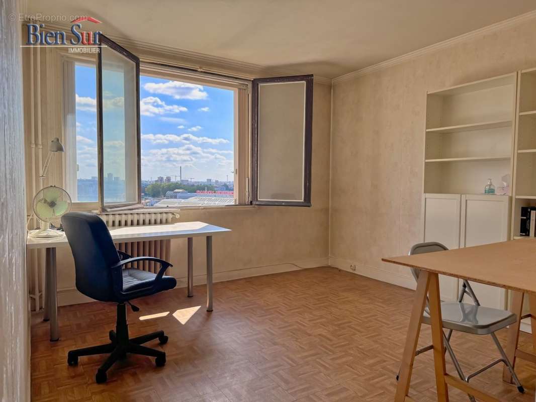 Appartement à IVRY-SUR-SEINE