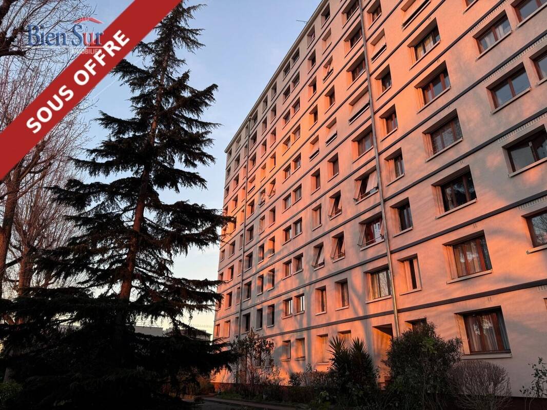 Appartement à IVRY-SUR-SEINE