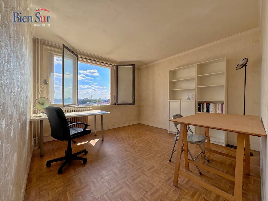 Appartement à IVRY-SUR-SEINE