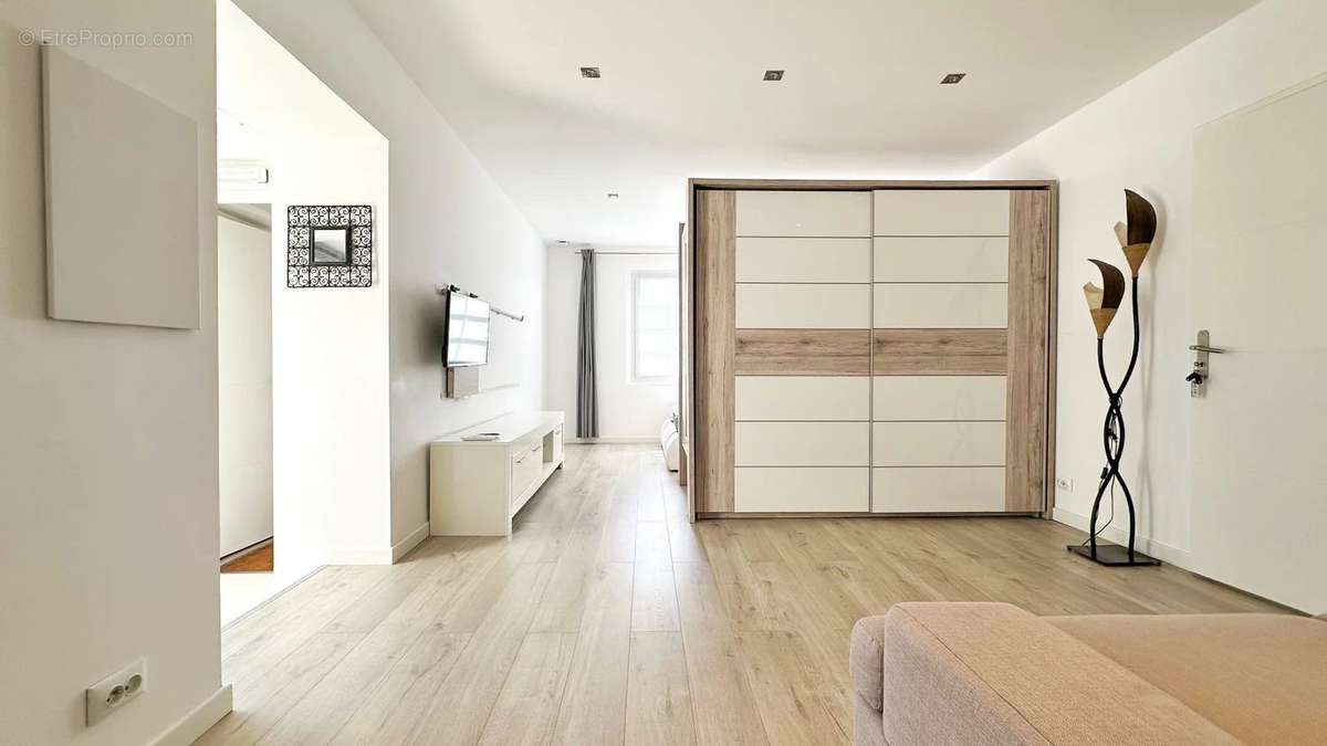 Appartement à VILLENEUVE-LOUBET