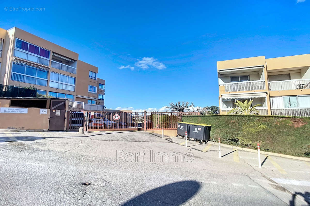 Appartement à VILLENEUVE-LOUBET