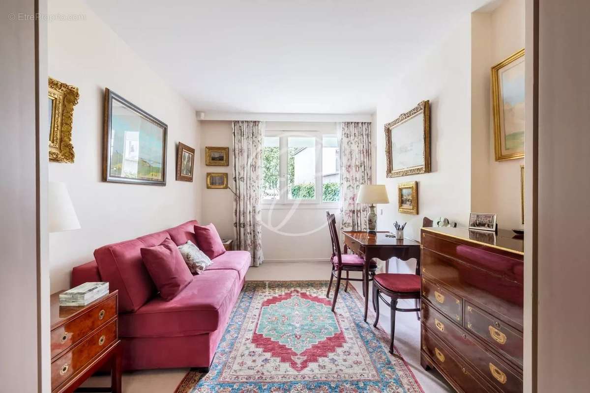 Appartement à PARIS-7E