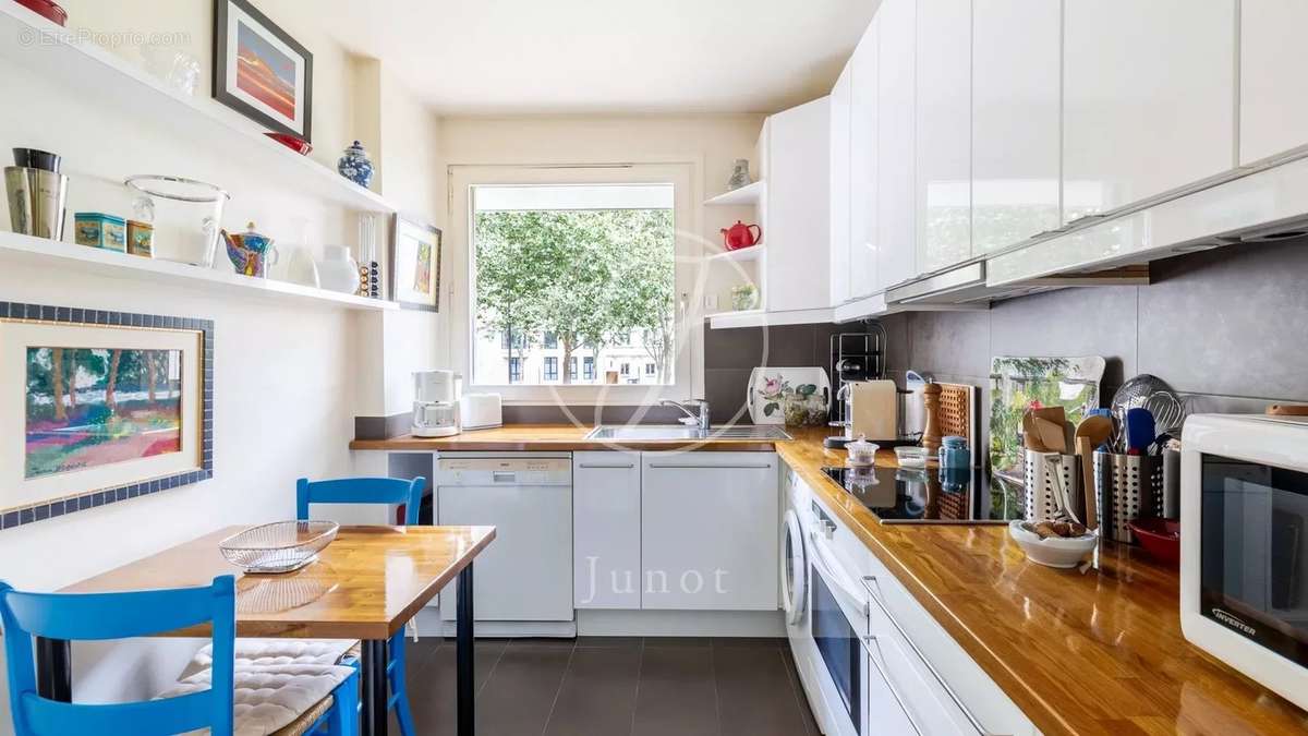 Appartement à PARIS-7E