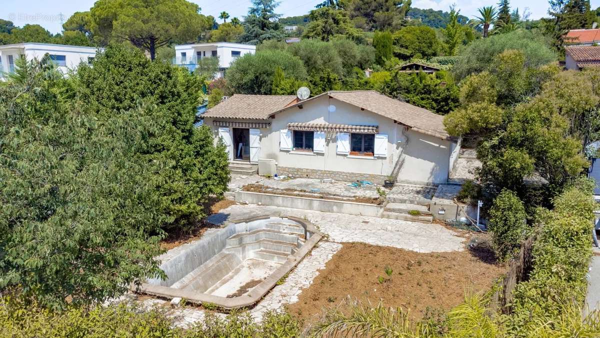 Maison à MOUGINS