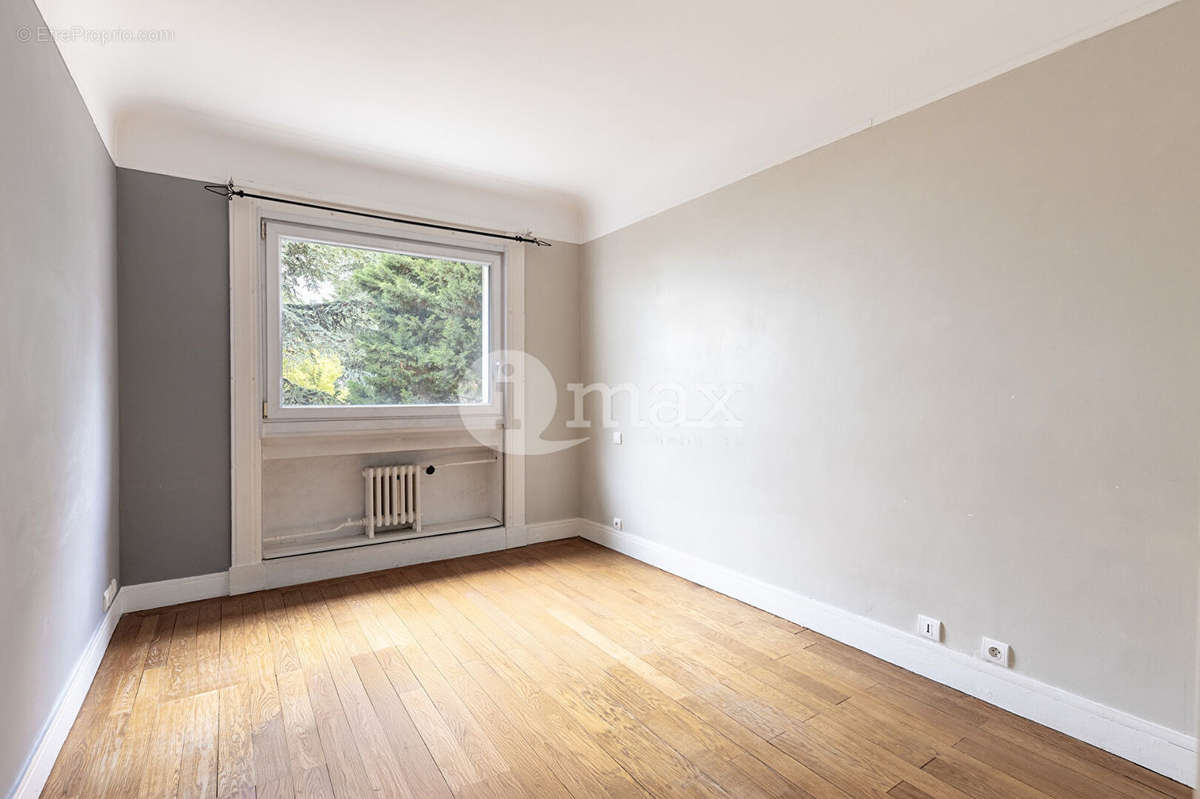 Appartement à LEVALLOIS-PERRET