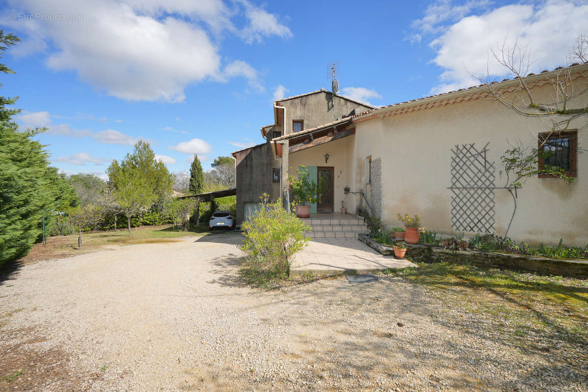 Maison à BOLLENE